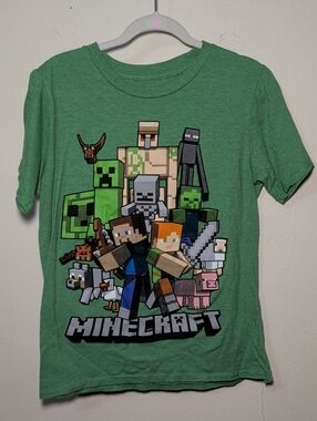 Mojang Minecraft T-shirt Green Graphic Print Steve Alex Creeper Boys Size M